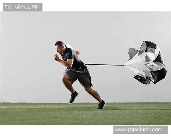 足球明星的器械训练秘籍视频分享助你提升球技与体能